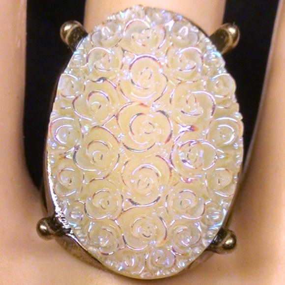 Gorgeous Antique Style Cluster Rose Flower Ring